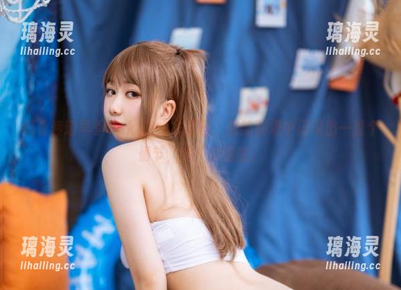渡边早季Saki 观看渡边早季Saki的内衣原图,我的脑海中闪现出一整个情节,咳,你懂的。