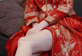 微密圈 – 白龙猫女的写真集：蟒蛇丝袜，来吧下载，感受一下这种奇特的搭配！