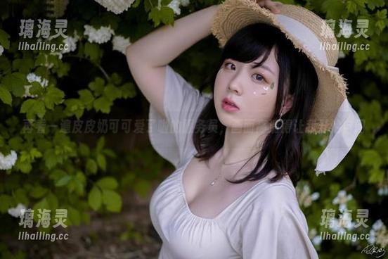 皮皮奶可可爱了啦 再看一遍皮皮奶可可爱了啦的服务员,画面高清得让我开始自问