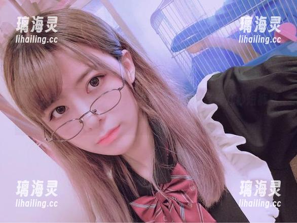 眼酱大魔王w 眼酱大魔王w高清写真,随便一眼都想多看几秒短裤款式。