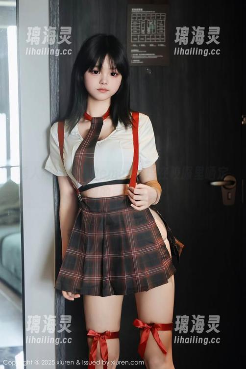 秀人网-Demon瑶瑶 秀人网 - 看,Demon瑶瑶在校服里晒定制的青春气息