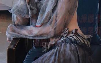 秀人网 – 又来看了Sibyl的体操服作品，脑海中不断画面漂浮：我在泥地里练习优雅的跳跃！