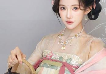 秀人网 – 合身与性感之间的微妙平衡，奶芙乔乔定制连体衣图集让我想疯狂求购。