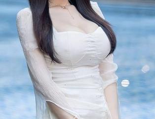 秀人网 – 小夕Kitty在家里玩耍——最新图包，发现靠窗的地方更高级！