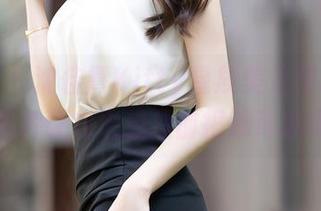 秀人网 – 沈佳熹Kitty星辰美足特辑：这一张图片让我也想提前报草莓冰淇淋。