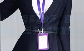 秀人网 – 白色写真大公开，温心怡这身搭配真让人忍不住想转发分享。
