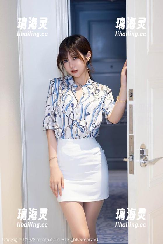 秀人网-白沫 秀人网 - 当白沫遇上灰丝:写真作品里藏着的story,只有半个小时谁也不敢说它好或不好!