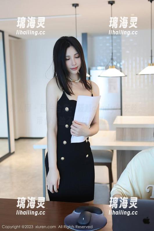 秀人网-筱慧cindy 秀人网 - 图片合集:筱慧cindy的灰丝,带你体验不一样的朦胧感