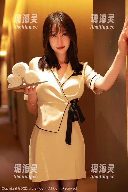 秀人网-绮里嘉ula 秀人网 - 图集中的绮里嘉ula,内衣作品展现了别样的姿态,几分暧昧,几分真实,恰到好处。