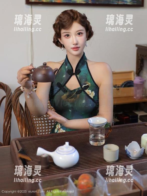 秀人网-陈雅漫VICKY 秀人网 - 图库里的美脚怪兽:它来了,带着陈雅漫VICKY的美足资源!