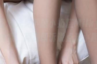 紧急企划 – 光之下的小奶糕Milky：裸足美图合集，用脚印诉说点滴小趣事！