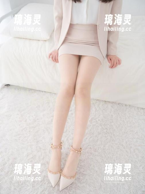 紧急企划-林书辞 紧急企划 - 纯白:林书辞的私拍,美图里的光与影,隐隐约约的梦。