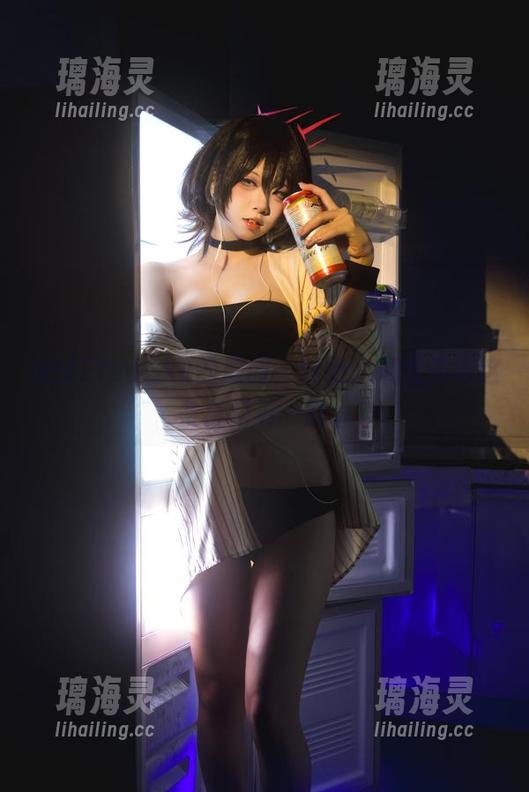 纸悦Etsu_ko的原图，好吧，加代子与这条白裙有一腿。