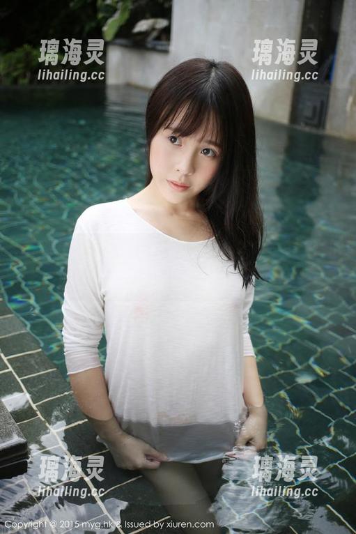 美媛馆-伊小七MoMo 美媛馆 - 发现伊小七MoMo全集:身披礼服的神秘谜团,再来一杯茶吗?