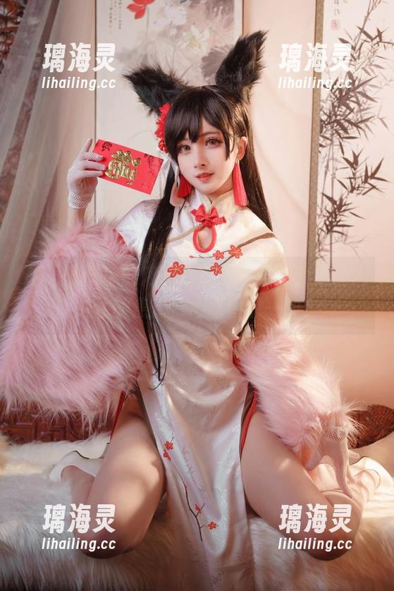 肉扣热热子 啊!原图中的肉扣热热子,美腿就是让人关注的焦点,心脏得靠一边!