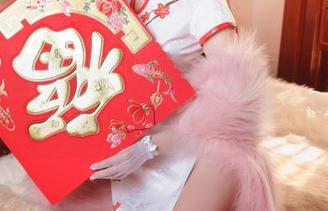 COS就像变魔术，肉扣热热子在美图里专治各种女孩的迷惑时刻！