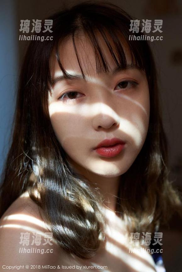 蜜桃社-伊琳 蜜桃社 - 伊琳的黑丝写真:挑战底线的诱惑套图