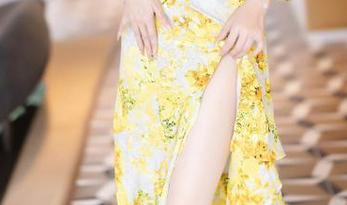 语画界 – 定制版的王薇薇，夏日里让人目不转睛的写真
