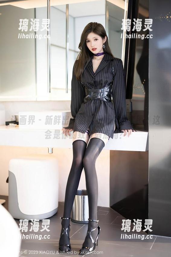语画界-雅雯 语画界 - 新鲜出炉的雅雯死库水套图,这会是你的致命弱点吗?