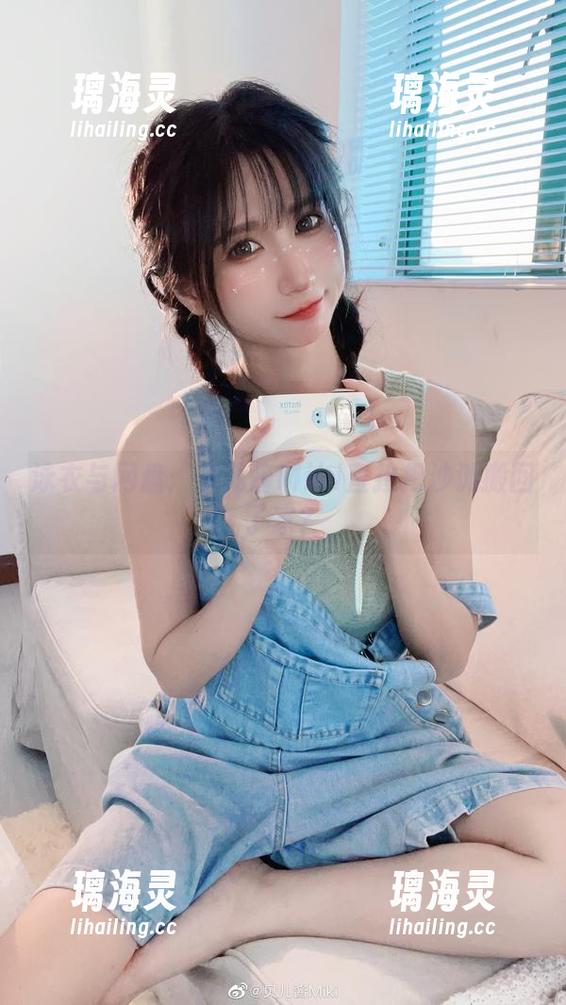 贝儿酱Miki 泳衣与网盘:贝儿酱Miki直接把沙滩搬回了家?