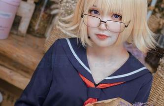 这个赛车服！？哼，这个泡泡就是逊啦的写真合集真让人想多，呀。