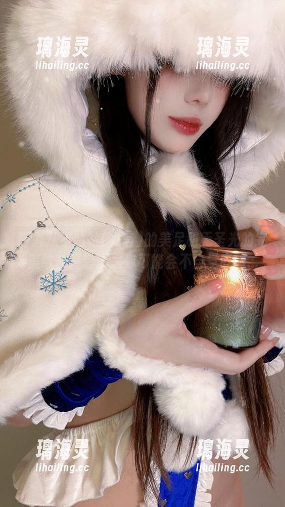 阿九从不咕咕(九言)的美足和无圣光的完美结合，套图里你可能会不自觉眨眼...