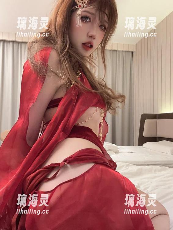 阿薰kaOri 作为旁观者,阿薰kaOri的私拍套图让小薰周六变得多姿多彩!
