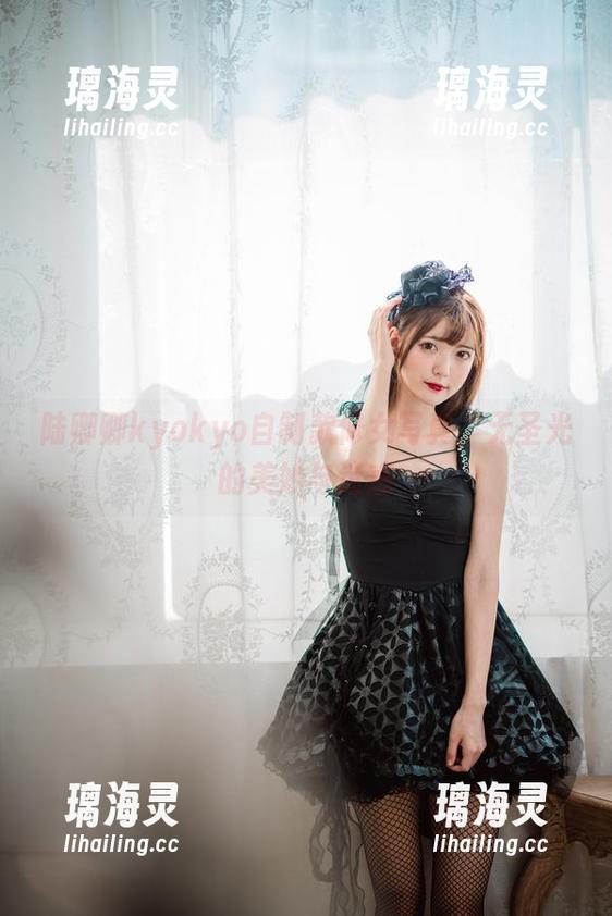 陆卿卿kyokyo 陆卿卿kyokyo自制款修女写真,无圣光的美妙与迷惑
