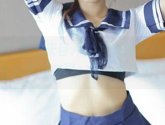 青豆客 – 原图来自Ann尤美的水手服，温柔中带点挑逗，唔，你懂的。