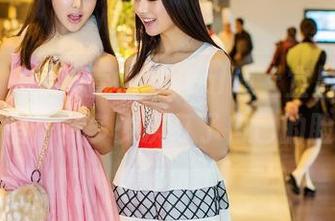 青豆客 – 当梓萱Crystal遇上宜昌：图库的写照，有多少次打了自己的脸呀！