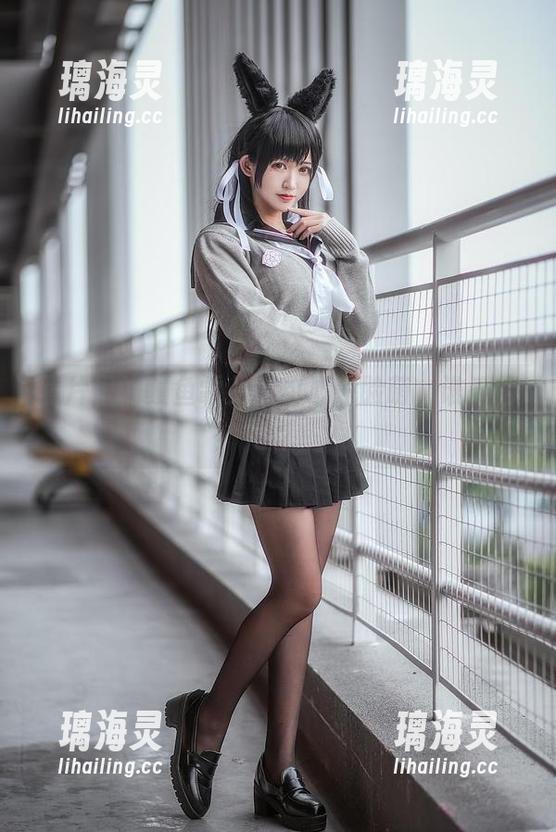 鳗鱼霏儿 照片里的鳗鱼霏儿,甜心一脸萌,谁受得了?