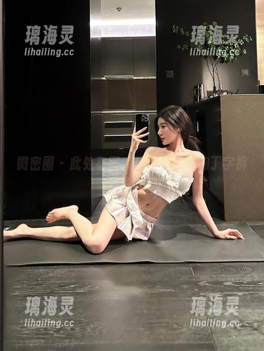 黎允熙 微密圈 - 此处有图,黎允熙的抹胸丁字裤心机合集